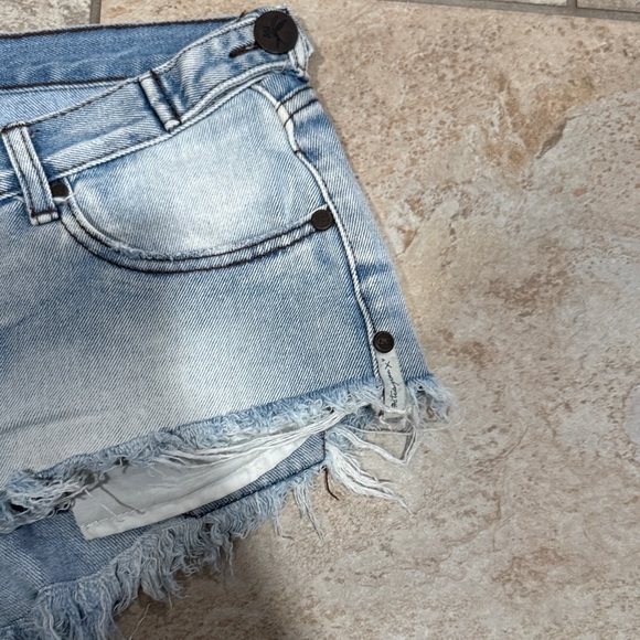One Teaspoon Women Shorts Size 27 - Picture 4 of 7